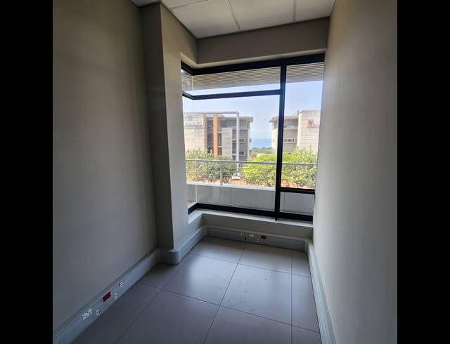138M² OFFICE TO LET IN UMHLANGA RIDGE